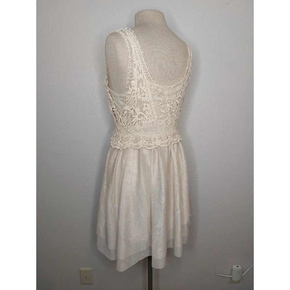 Love Fire Junior Womens Large Lace Dress Off White Beige Halter Lace Sleeveless - Picture 4 of 14